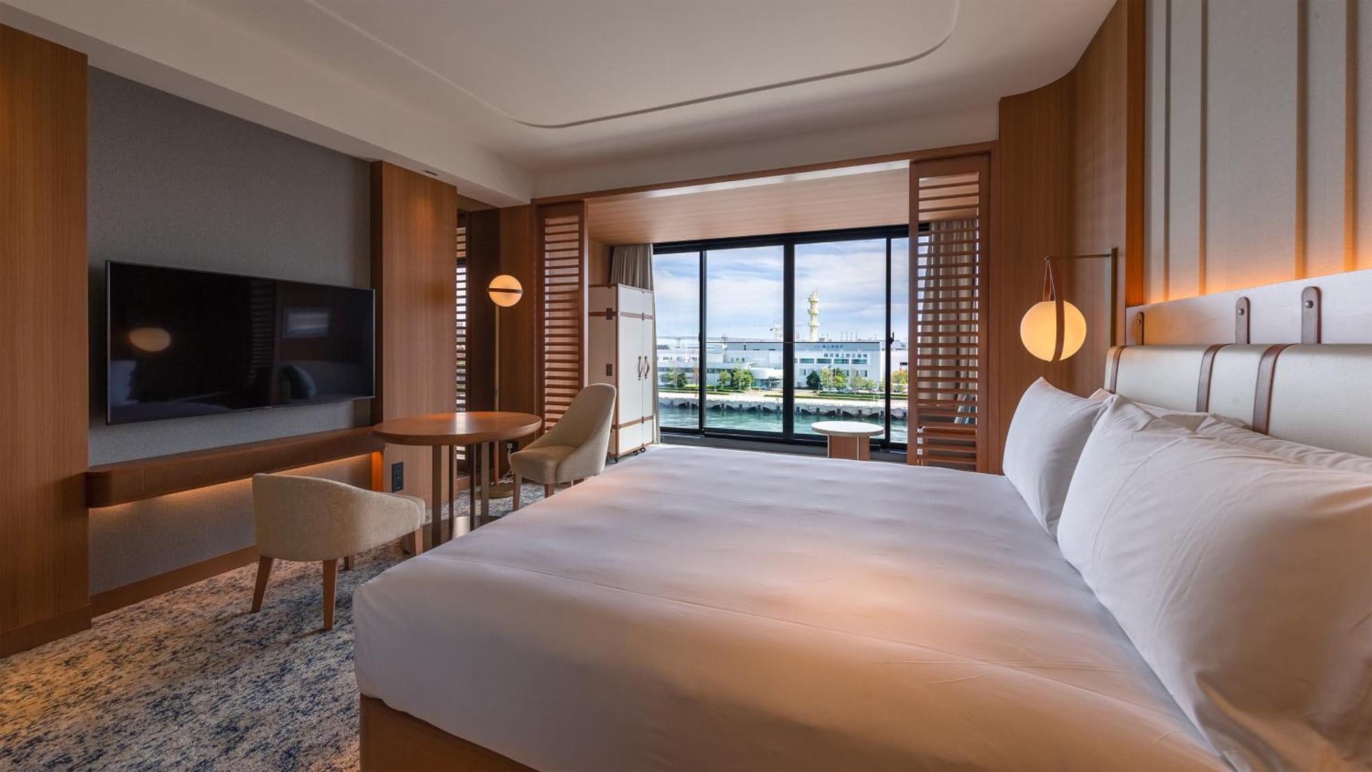 Intercontinental Yokohama Pier 8 By Ihg Hotel Exterior photo