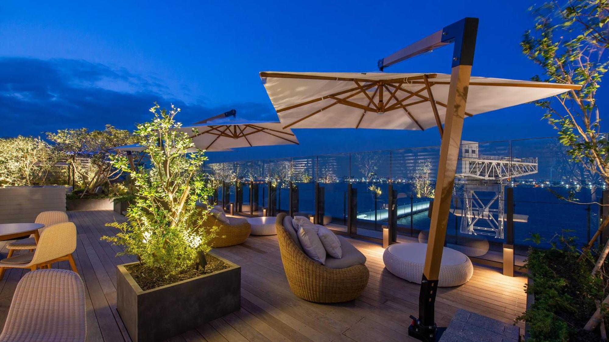 Intercontinental Yokohama Pier 8 By Ihg Hotel Exterior photo